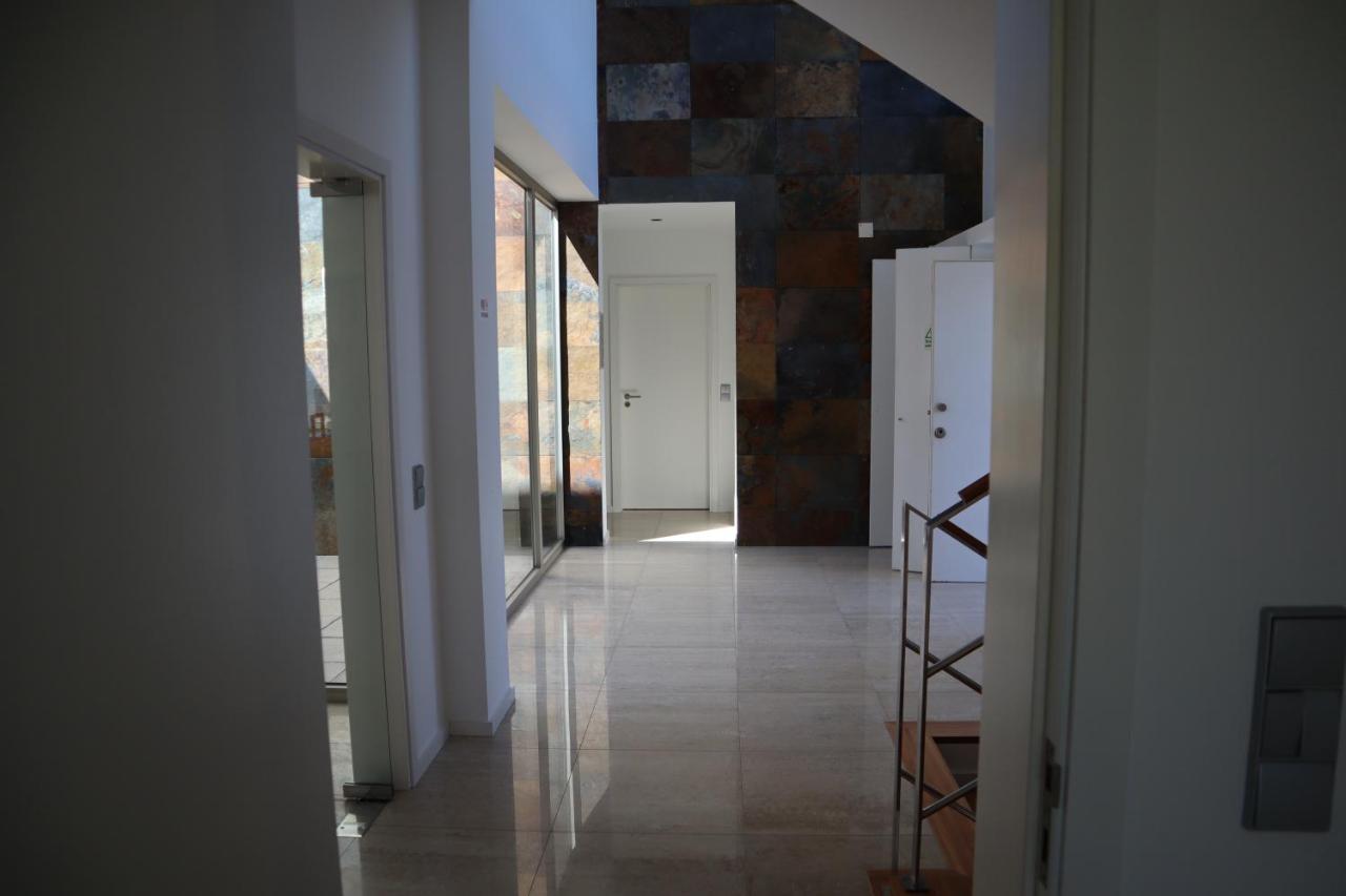 Villa Dos Salgados, 5Bdr, Beach Front, Near Salgados Golf Club Guia  Luaran gambar