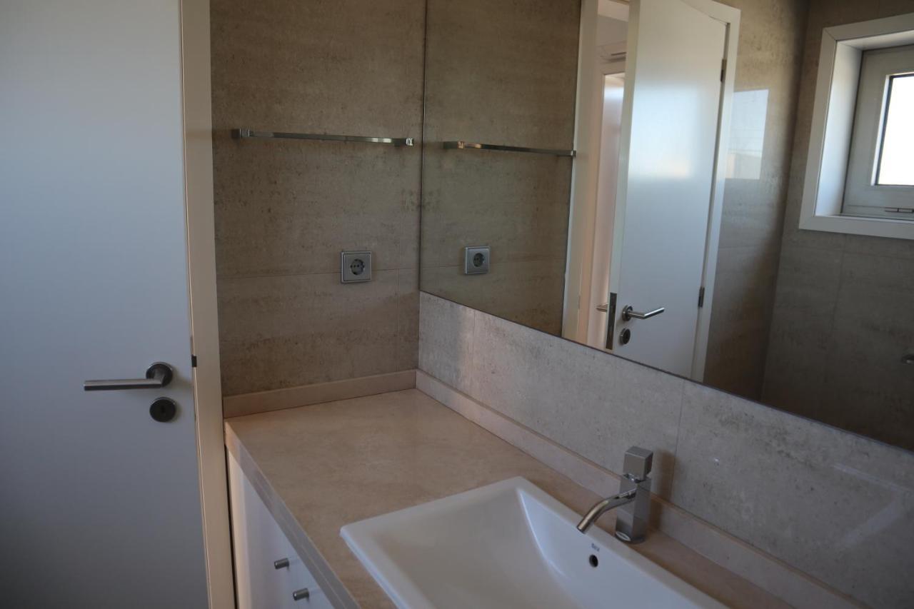 Villa Dos Salgados, 5Bdr, Beach Front, Near Salgados Golf Club Guia  Luaran gambar