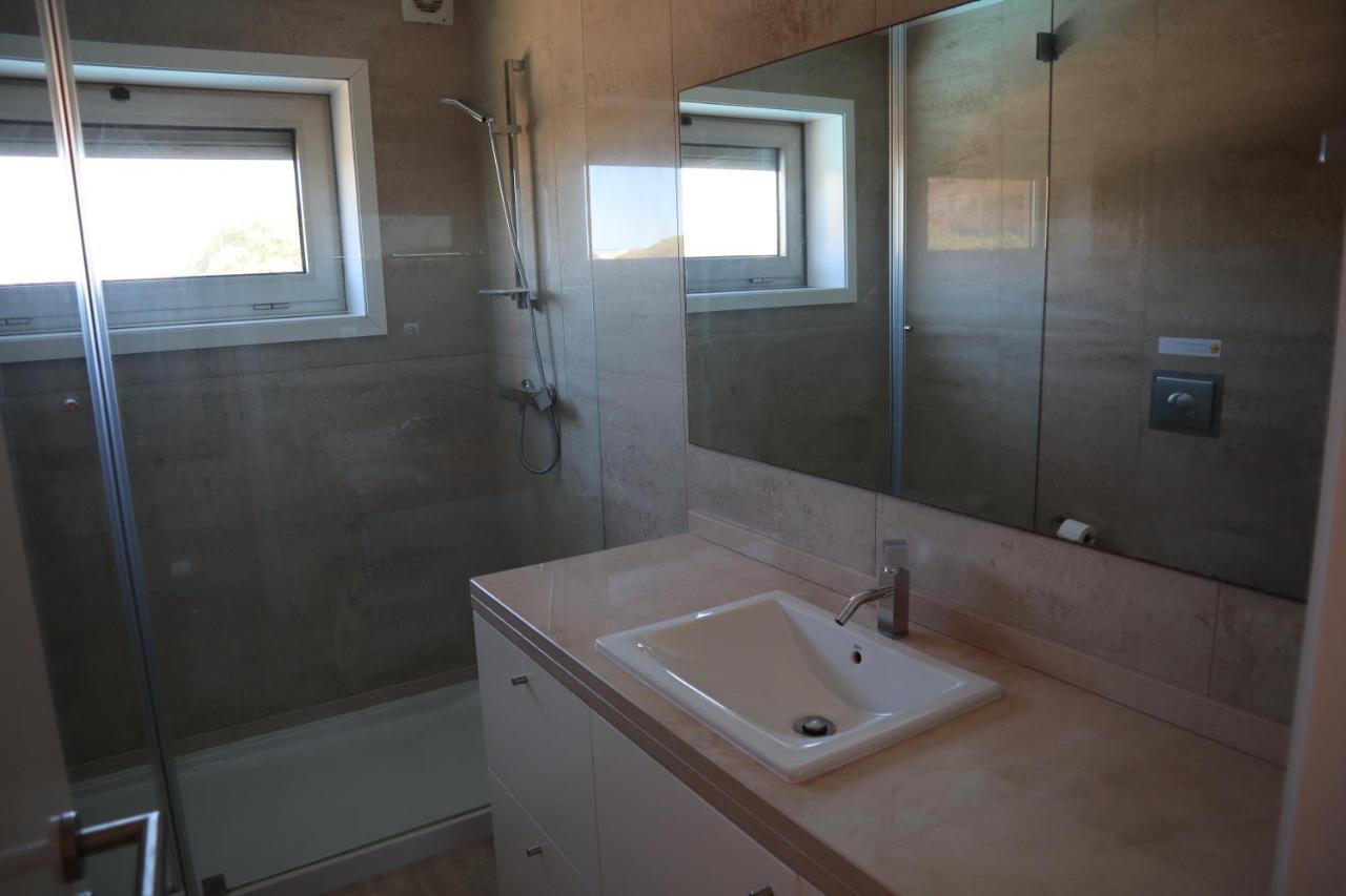 Villa Dos Salgados, 5Bdr, Beach Front, Near Salgados Golf Club Guia  Luaran gambar