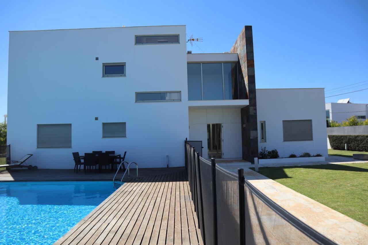 Villa Dos Salgados, 5Bdr, Beach Front, Near Salgados Golf Club Guia  Luaran gambar