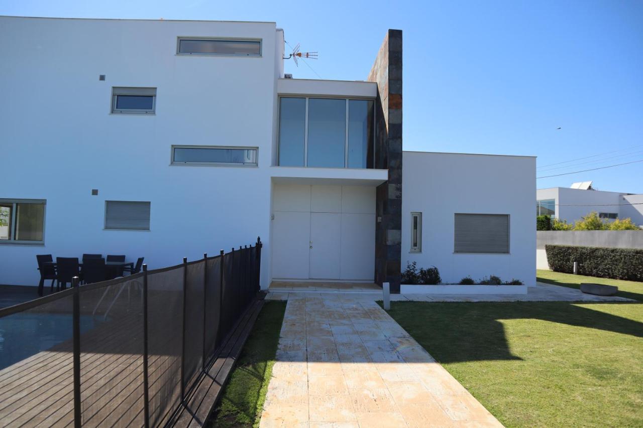 Villa Dos Salgados, 5Bdr, Beach Front, Near Salgados Golf Club Guia  Luaran gambar
